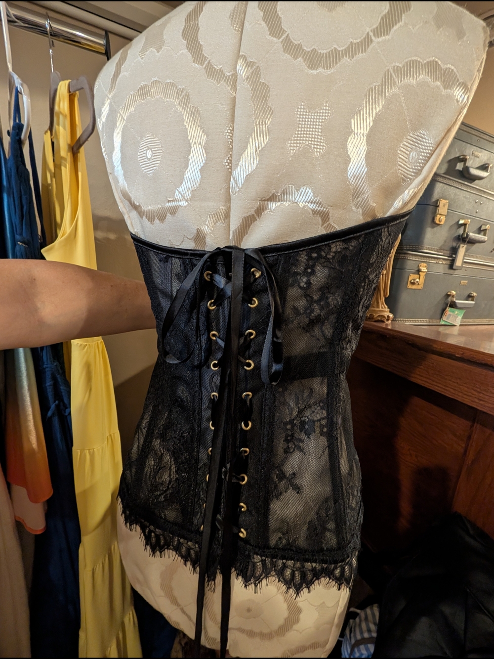 Adore Me Black Lace Corset Bustier - Picture 6 of 9